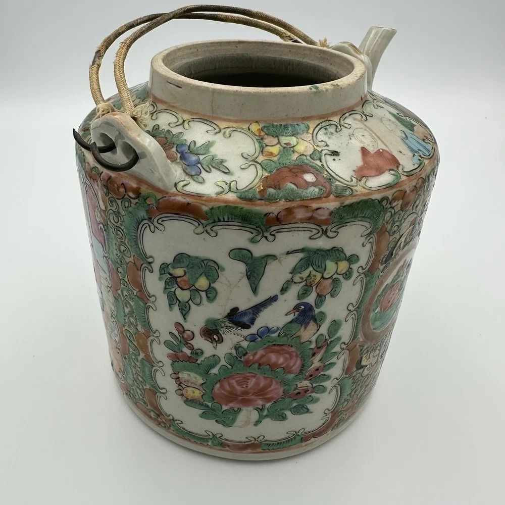 Antique Chinese‎ Porcelain Famille Rose Medallion Tea Pot